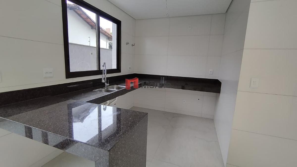 Apartamento, Jaraguá, 4 Quartos, 3 Vagas, 2 Suítes