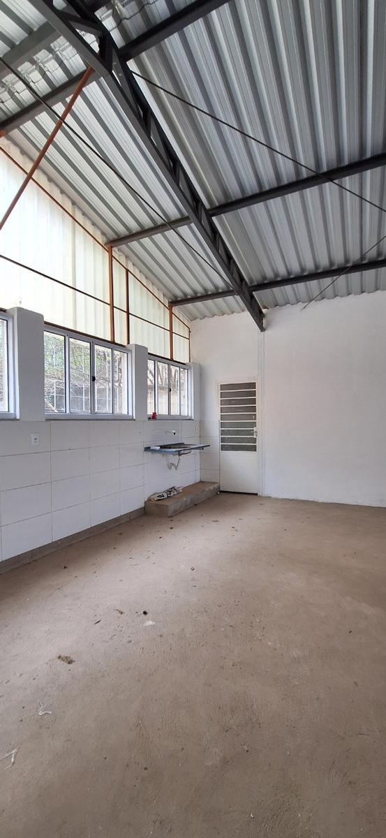 Galpão, Floresta, 0 Quarto, 0 Vaga
