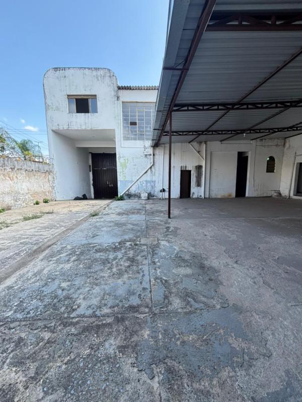 Galpão, Nova Floresta, 0 Quarto, 20 Vagas