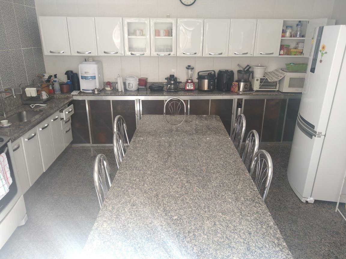 Casa, Santa Maria, 4 Quartos, 2 Vagas, 3 Suítes