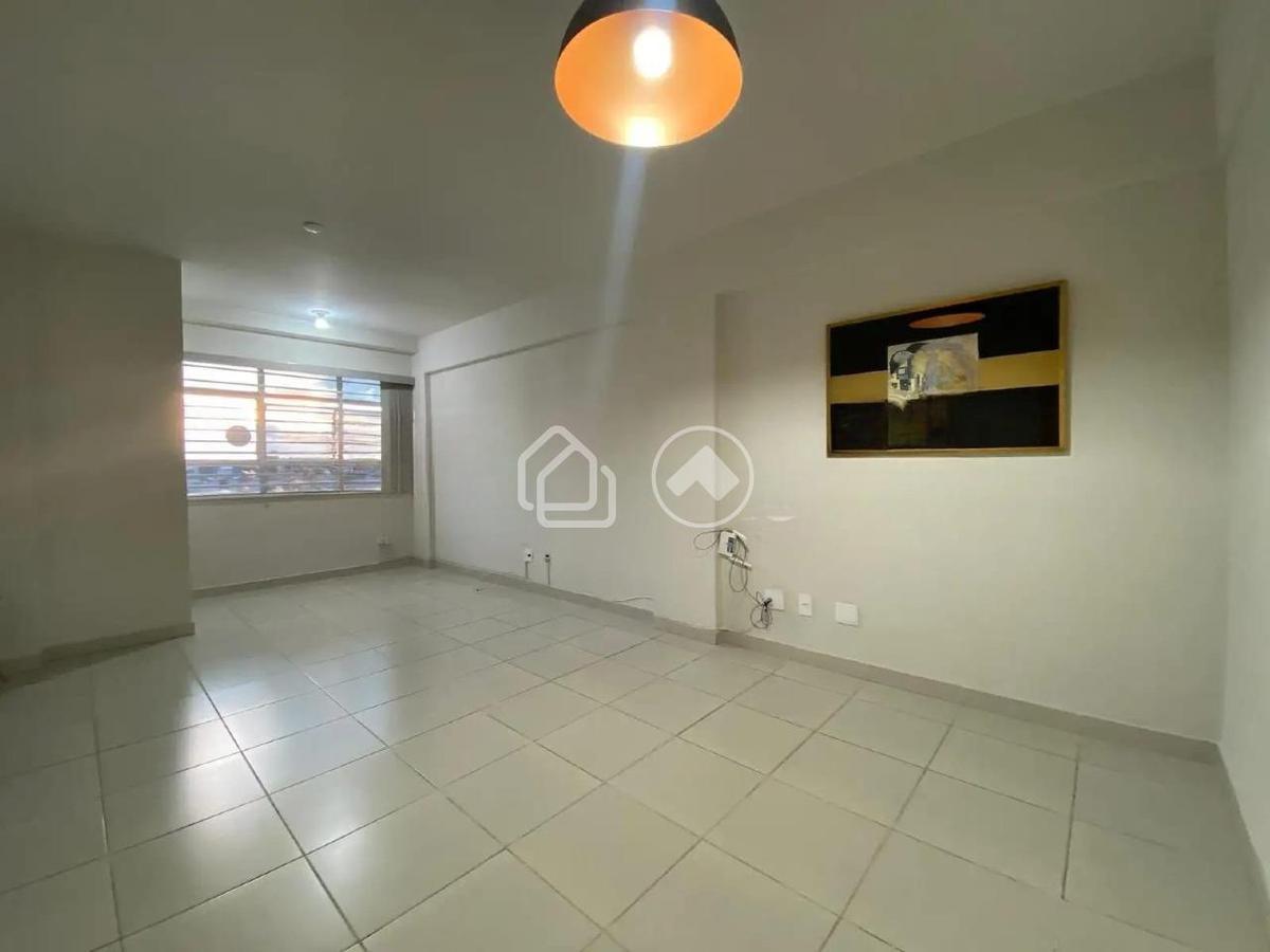 Sala, Padre Eustáquio