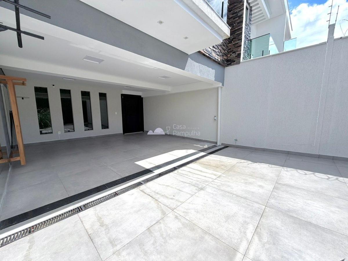 Casa, Planalto, 4 Quartos, 4 Vagas, 3 Suítes