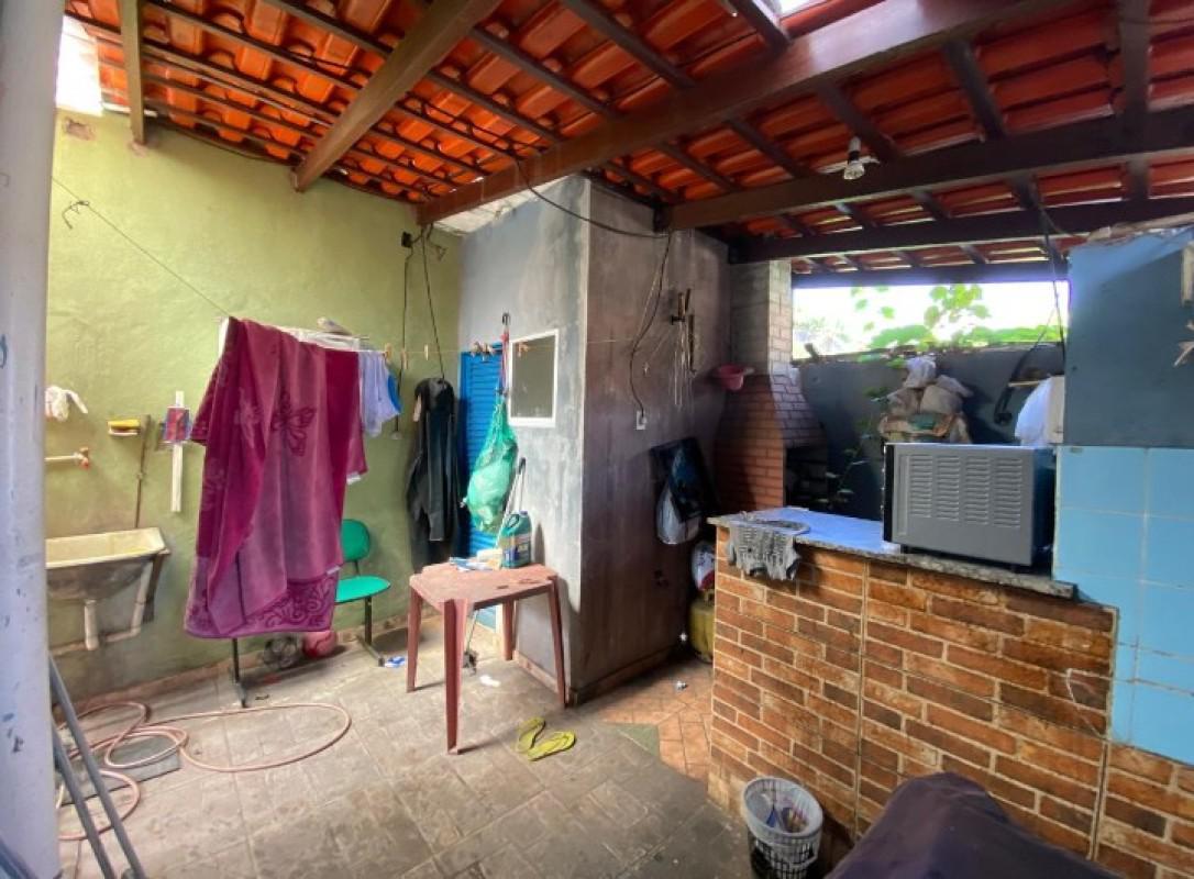 Casa, Três Barras, 8 Quartos, 0 Vaga, 1 Suíte