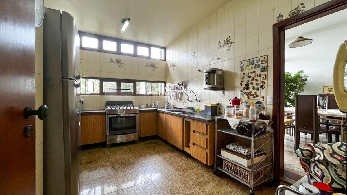 Casa, São Lucas, 4 Quartos, 5 Vagas, 3 Suítes