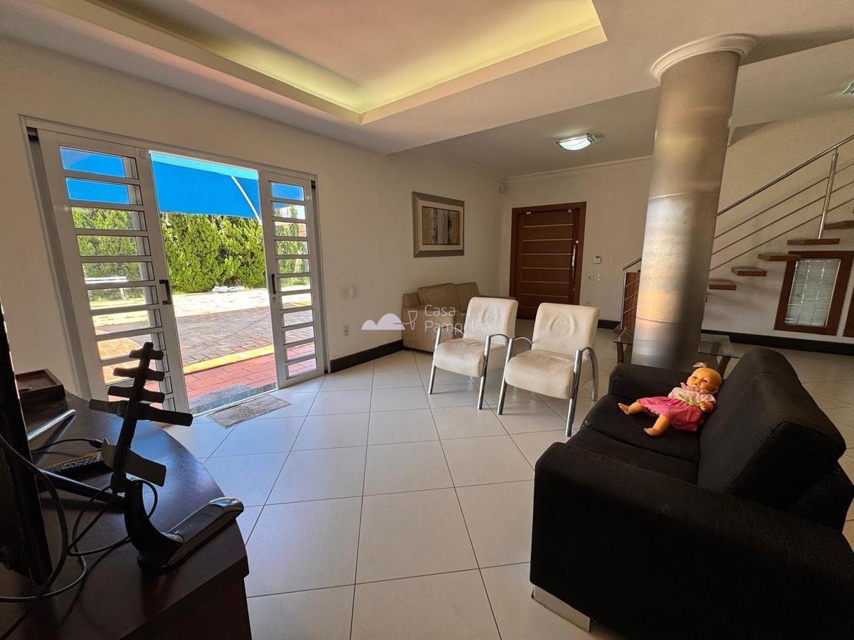 Casa, Itapoã, 4 Quartos, 8 Vagas, 3 Suítes