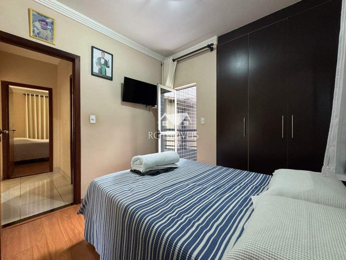 Apartamento, Barreiro, 3 Quartos, 2 Vagas, 1 Suíte