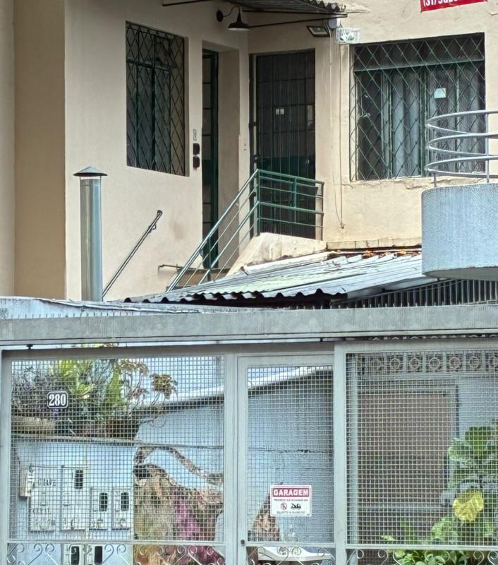 Prédio, Centro, 3 Quartos, 0 Vaga, 1 Suíte