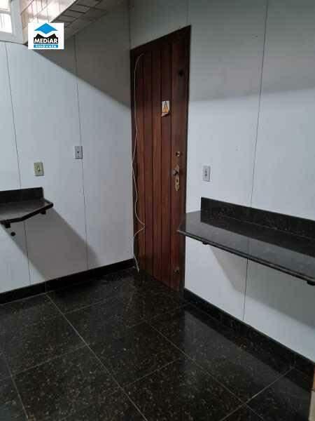 Casa, Luxemburgo, 5 Quartos, 3 Vagas, 1 Suíte