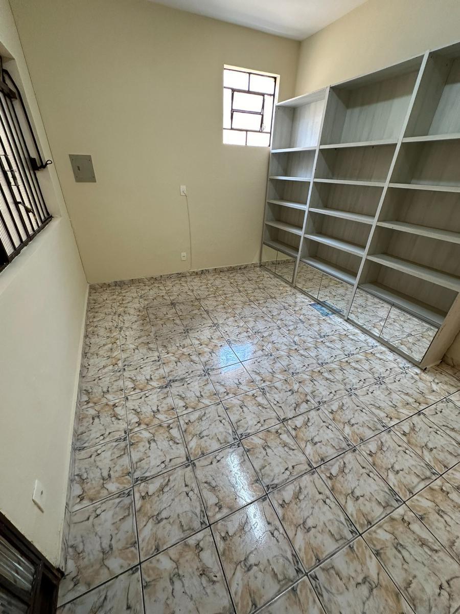 Casa Comercial, Planalto, 2 Quartos, 6 Vagas