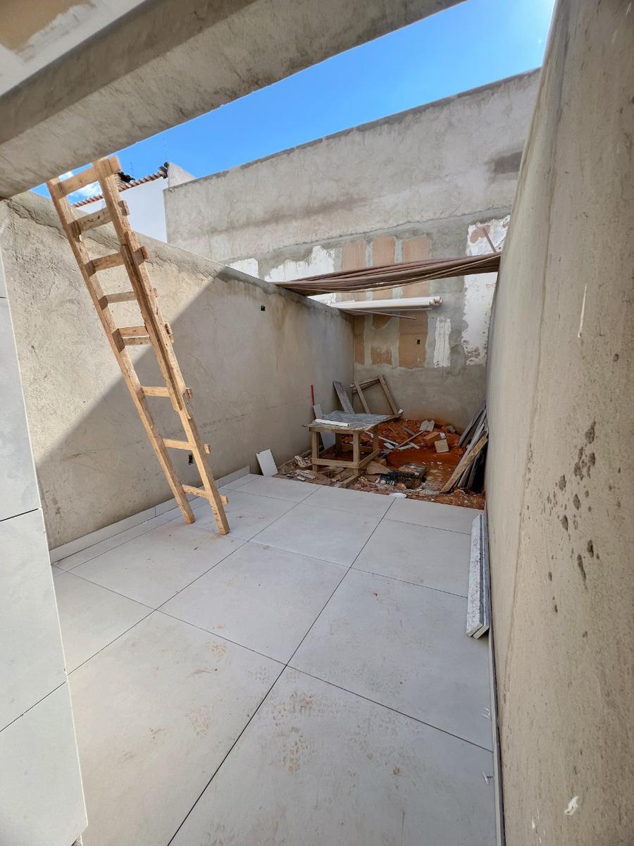 Casa, Santa Branca, 2 Quartos, 2 Vagas, 2 Suítes