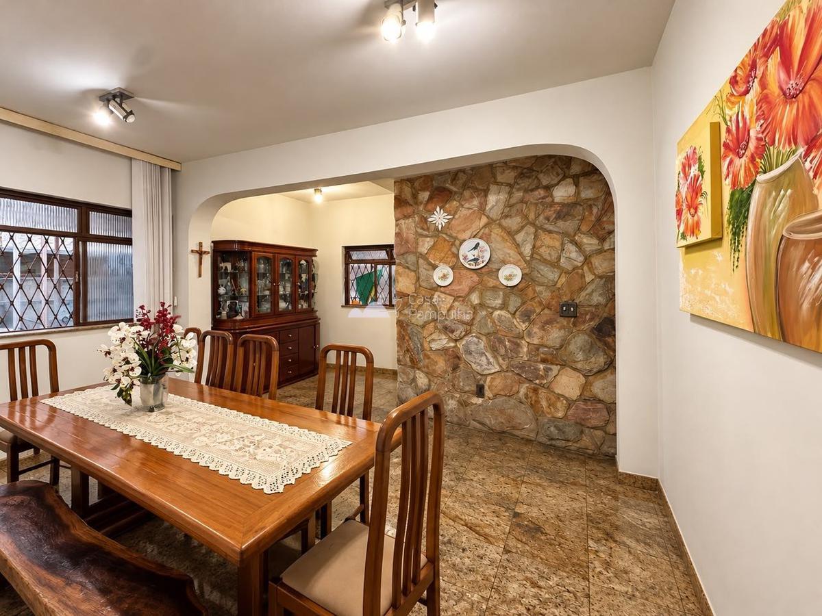 Casa, Liberdade, 6 Quartos, 8 Vagas, 2 Suítes