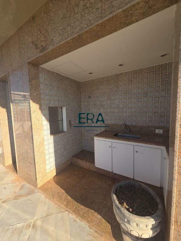 Apartamento, Funcionários, 5 Quartos, 4 Vagas, 4 Suítes