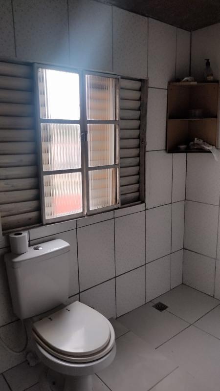 Casa, Industrial, 4 Quartos, 1 Vaga, 1 Suíte