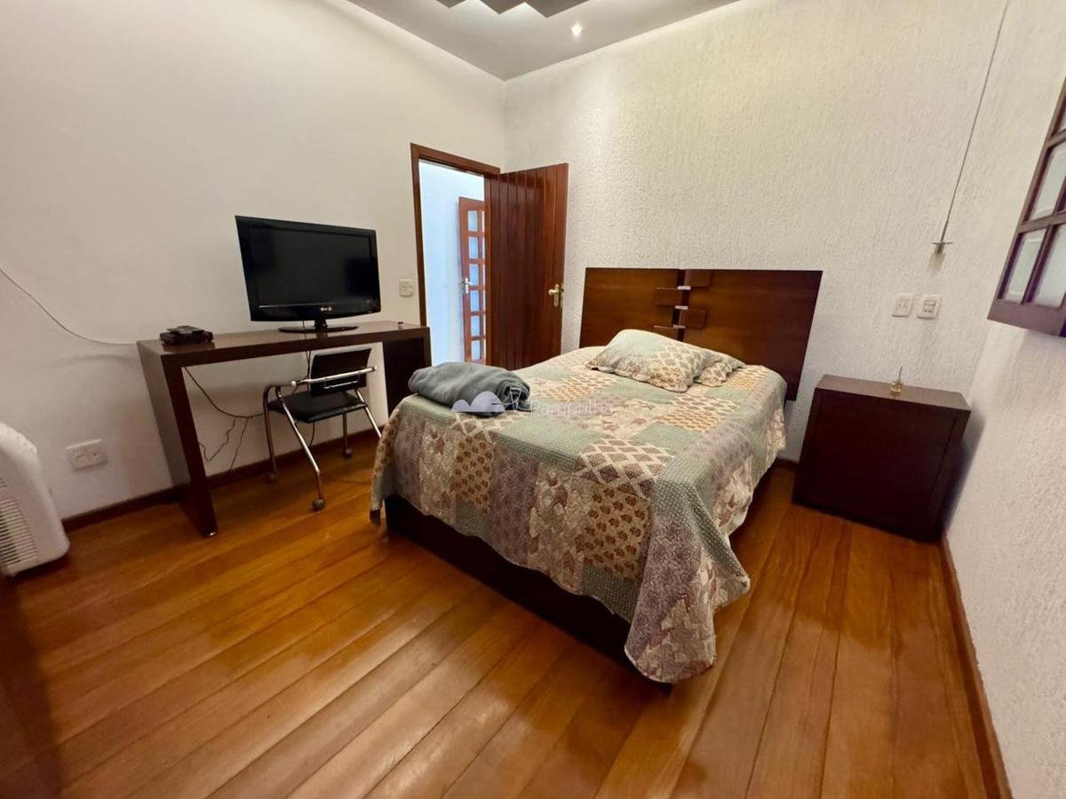 Casa, Trevo, 3 Quartos, 10 Vagas, 1 Suíte