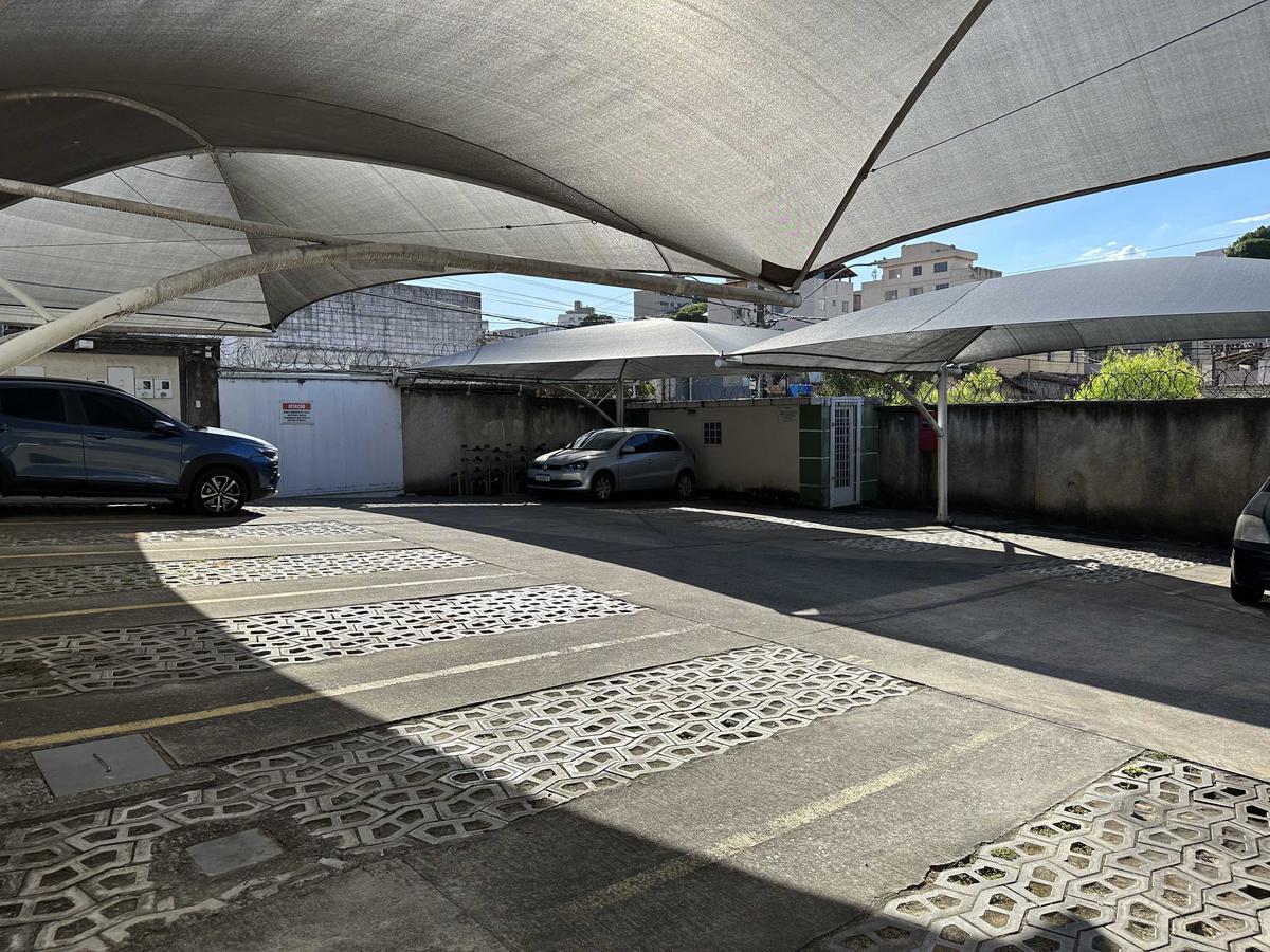 Casa, Ressaca, 2 Quartos, 1 Vaga