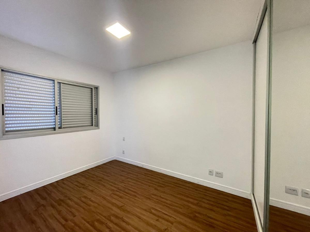 Apartamento, Sagrada Família, 3 Quartos, 2 Vagas, 1 Suíte