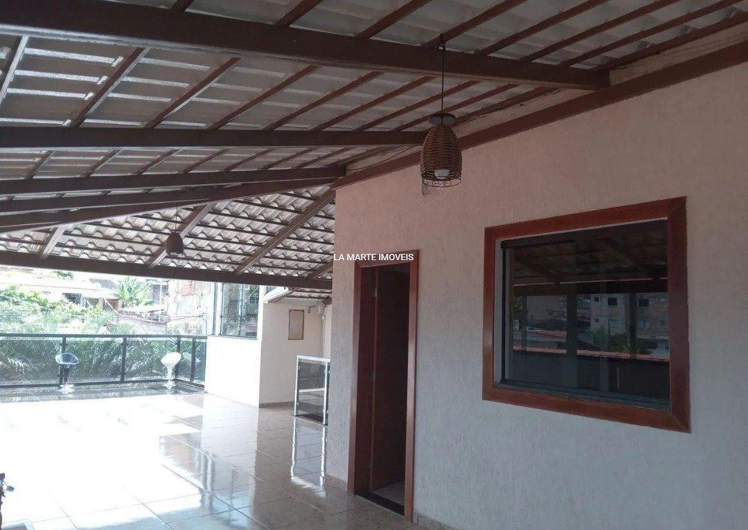 Casa, Industrial, 4 Quartos, 2 Vagas, 1 Suíte