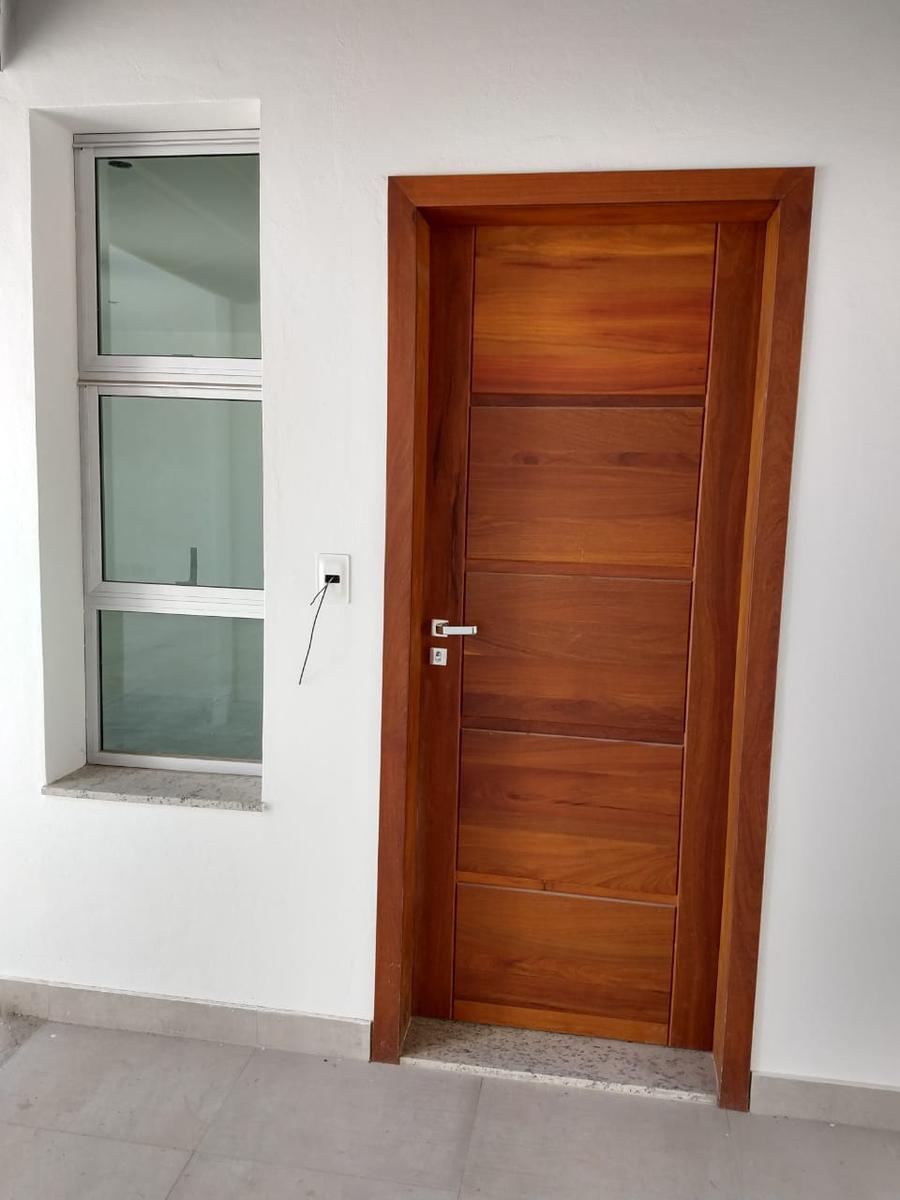 Casa, Centro, 3 Quartos, 2 Vagas, 1 Suíte