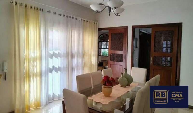 Casa, Luxemburgo, 5 Quartos, 4 Vagas, 2 Suítes