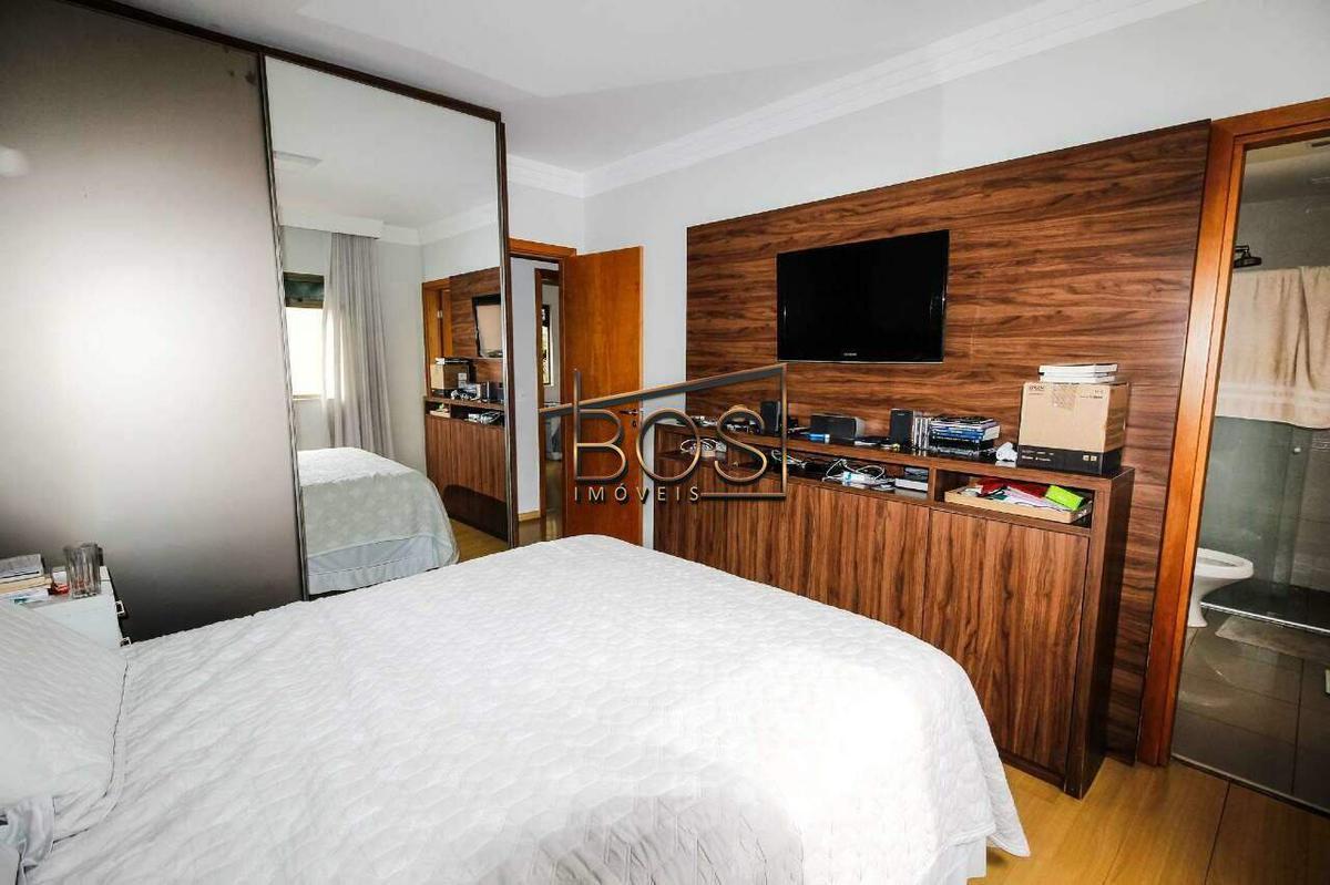 Apartamento, Funcionários, 4 Quartos, 2 Vagas, 1 Suíte