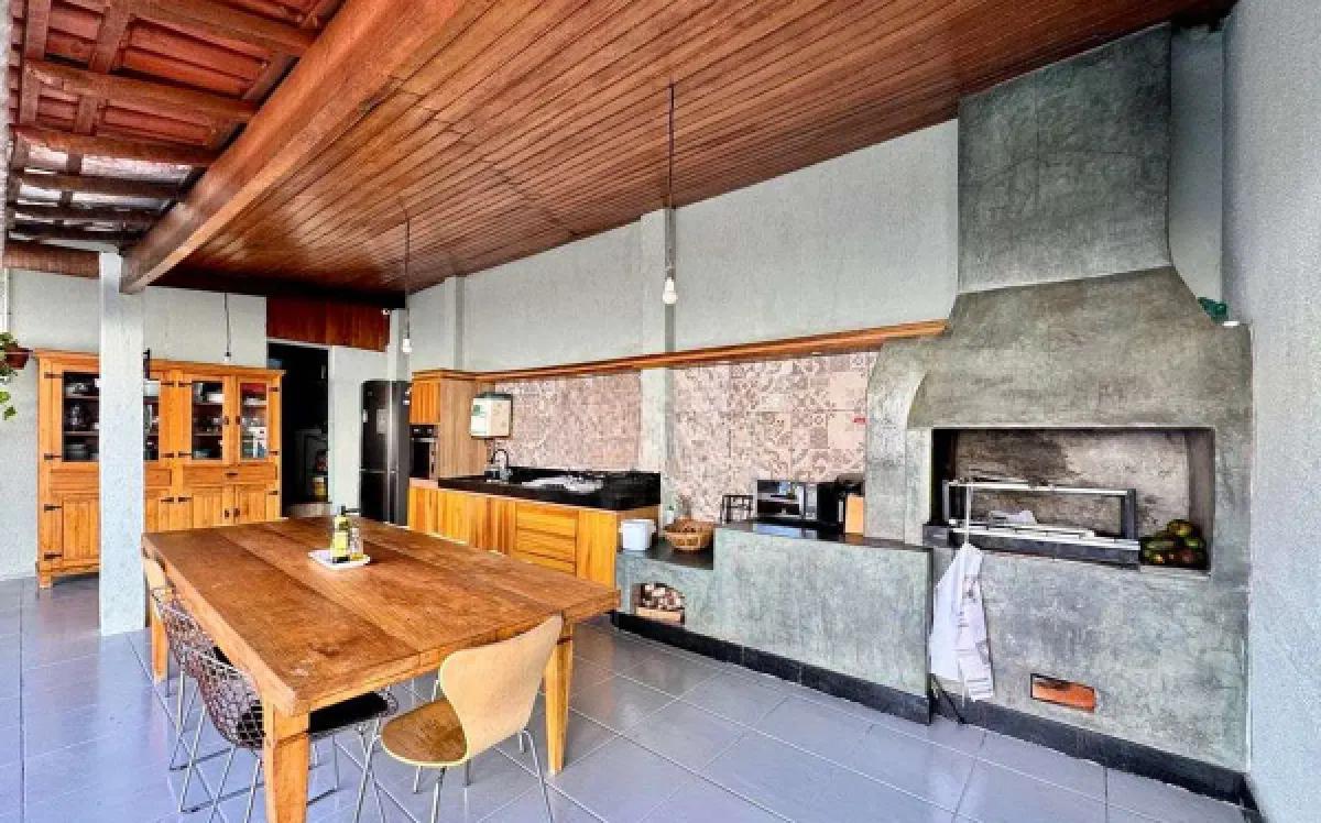 Casa, Santa Mônica, 3 Quartos, 3 Vagas, 1 Suíte