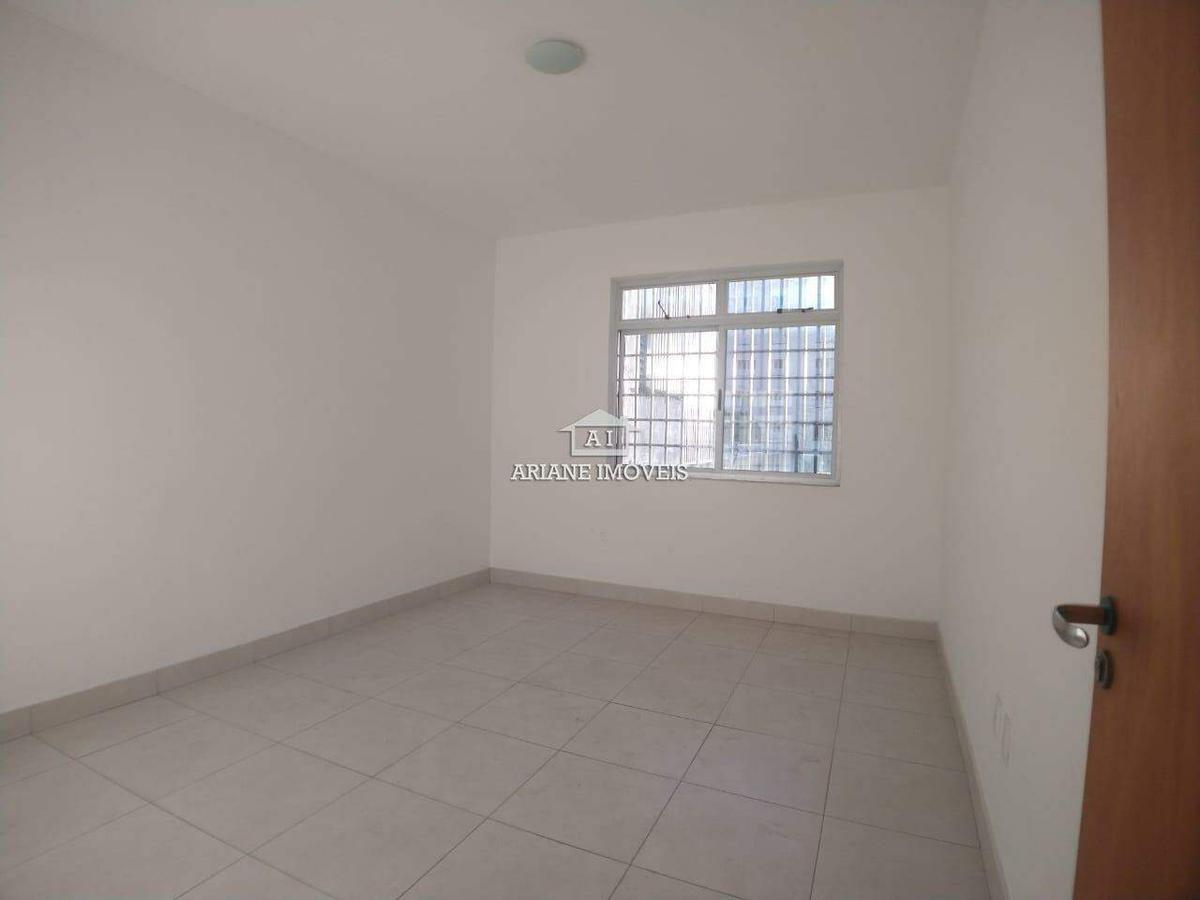 Prédio, Centro, 0 Quarto, 0 Vaga