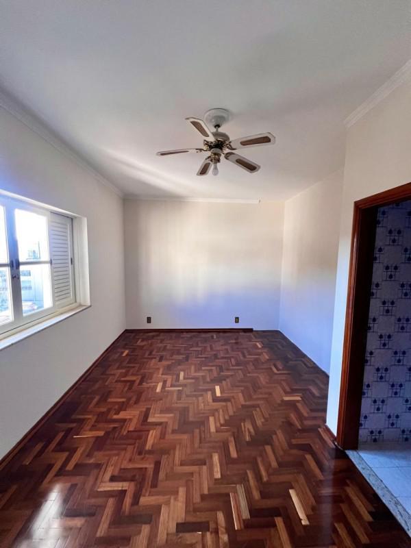 Casa, Vila Pinto, 4 Quartos, 2 Vagas, 1 Suíte