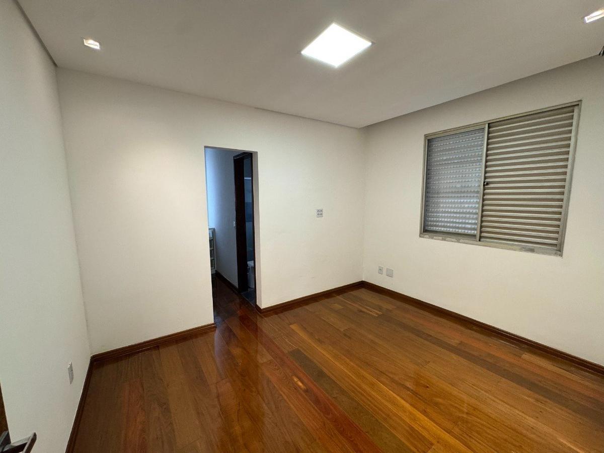 Apartamento, Sagrada Família, 3 Quartos, 1 Vaga, 1 Suíte