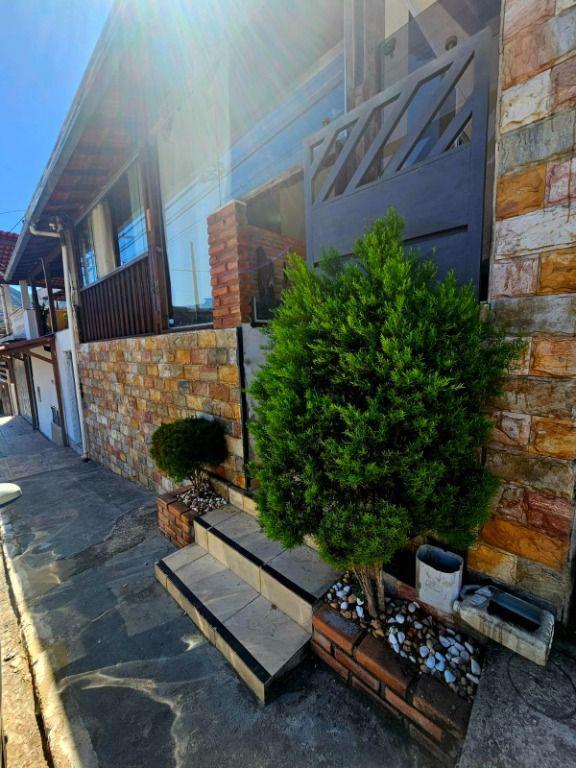 Casa, Esplanada, 3 Quartos, 5 Vagas, 1 Suíte