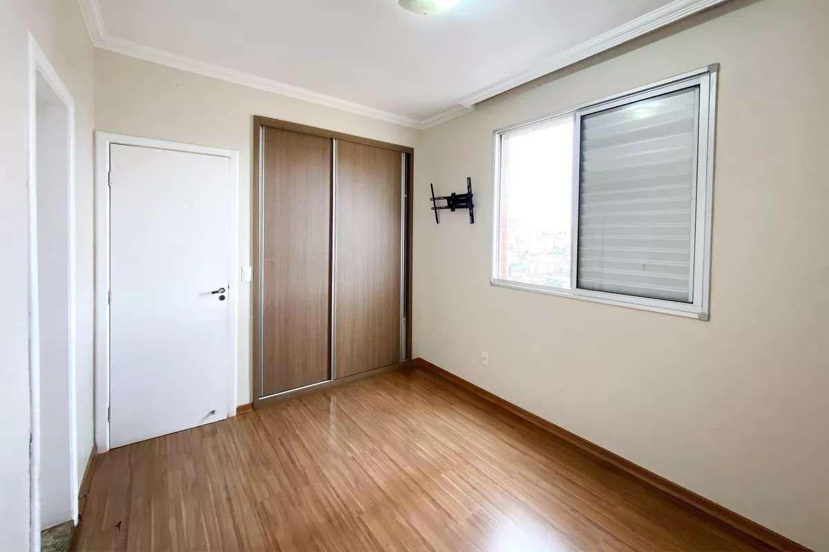 Apartamento, Sagrada Família, 4 Quartos, 2 Vagas, 1 Suíte