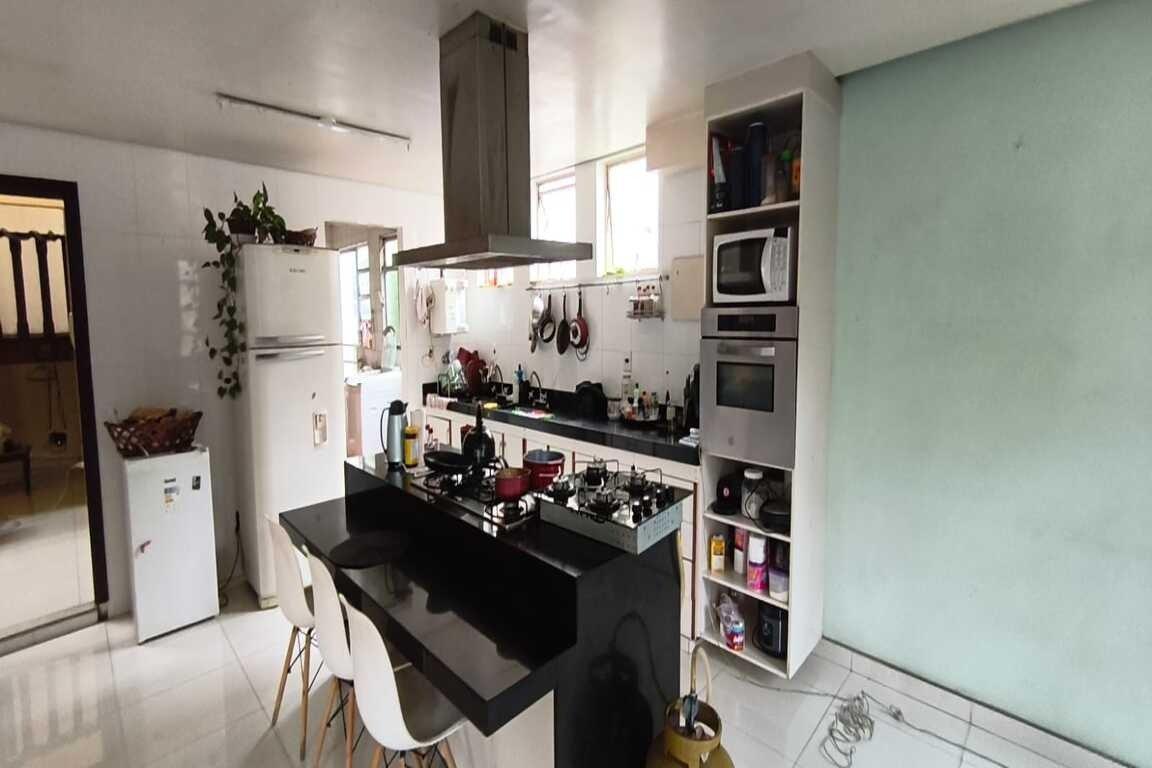 Casa, Santa Lúcia, 6 Quartos, 3 Vagas, 1 Suíte