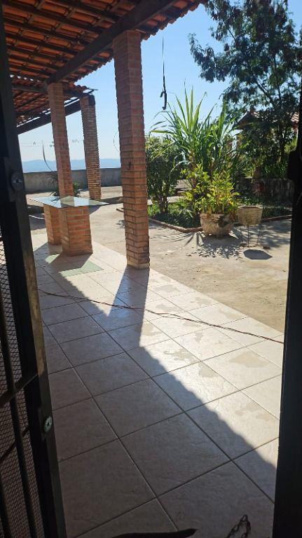Fazenda, Ravena, 2 Quartos, 6 Vagas, 1 Suíte