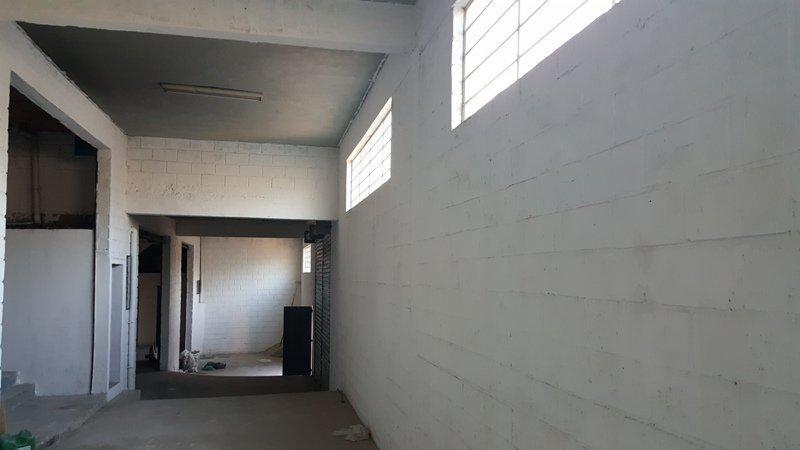 Galpão, São Francisco, 0 Quarto, 0 Vaga