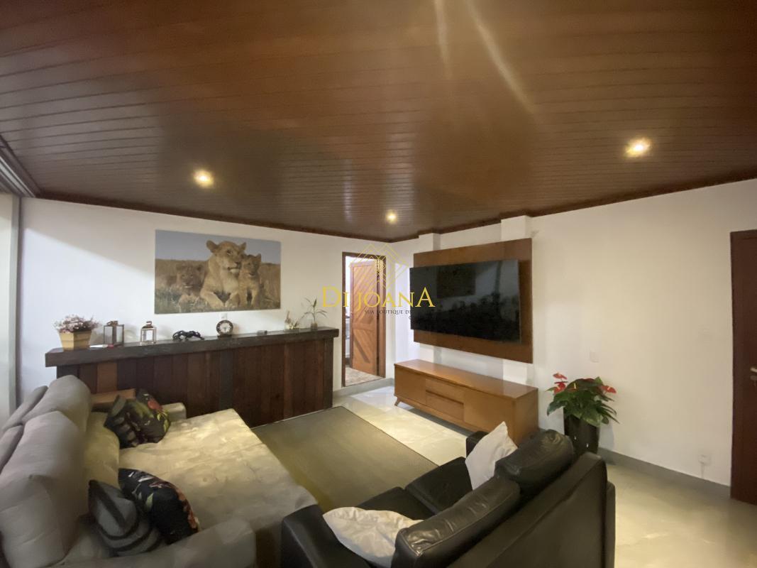 Casa, Ingá Alto, 3 Quartos, 4 Vagas, 3 Suítes
