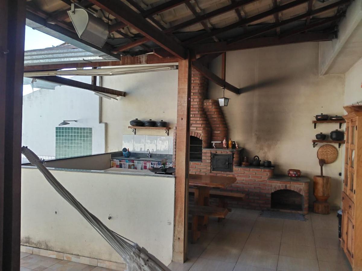 Casa, Fernão Dias, 3 Quartos, 5 Vagas, 1 Suíte
