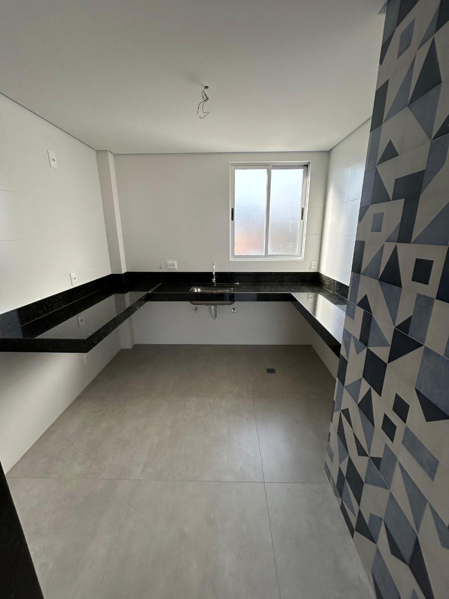 Cobertura, Padre Eustáquio, 3 Quartos, 2 Vagas, 1 Suíte