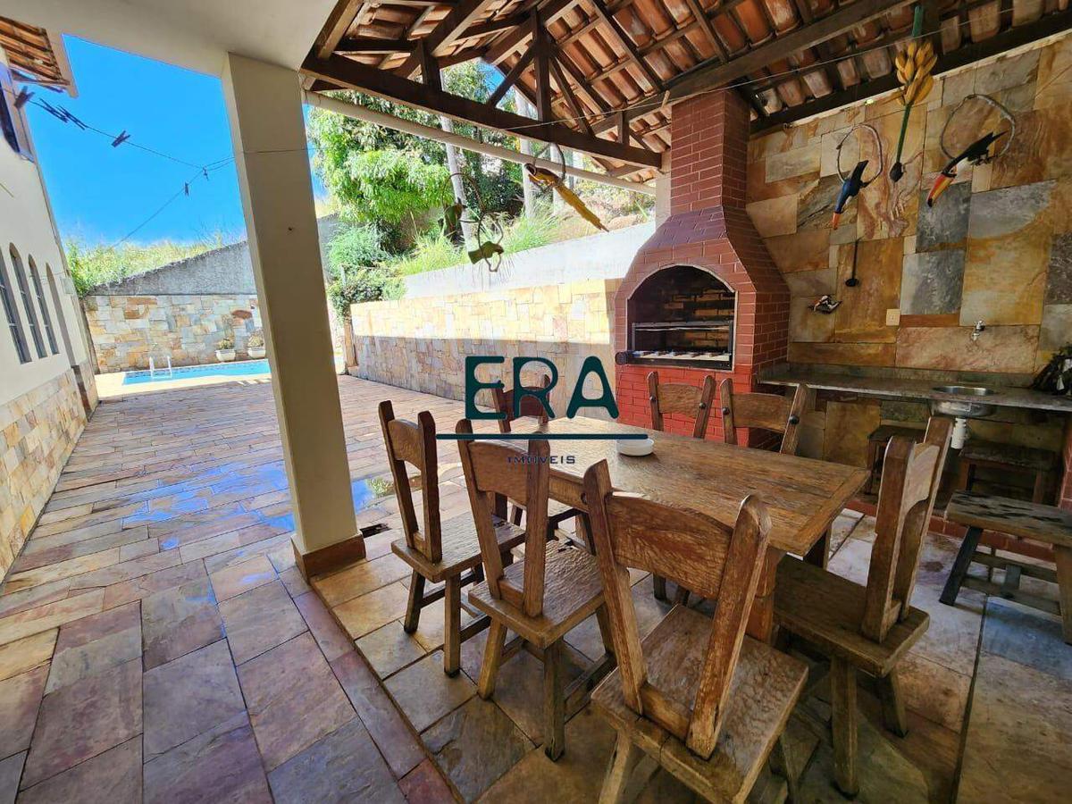 Casa, Santa Lúcia, 5 Quartos, 4 Vagas, 2 Suítes