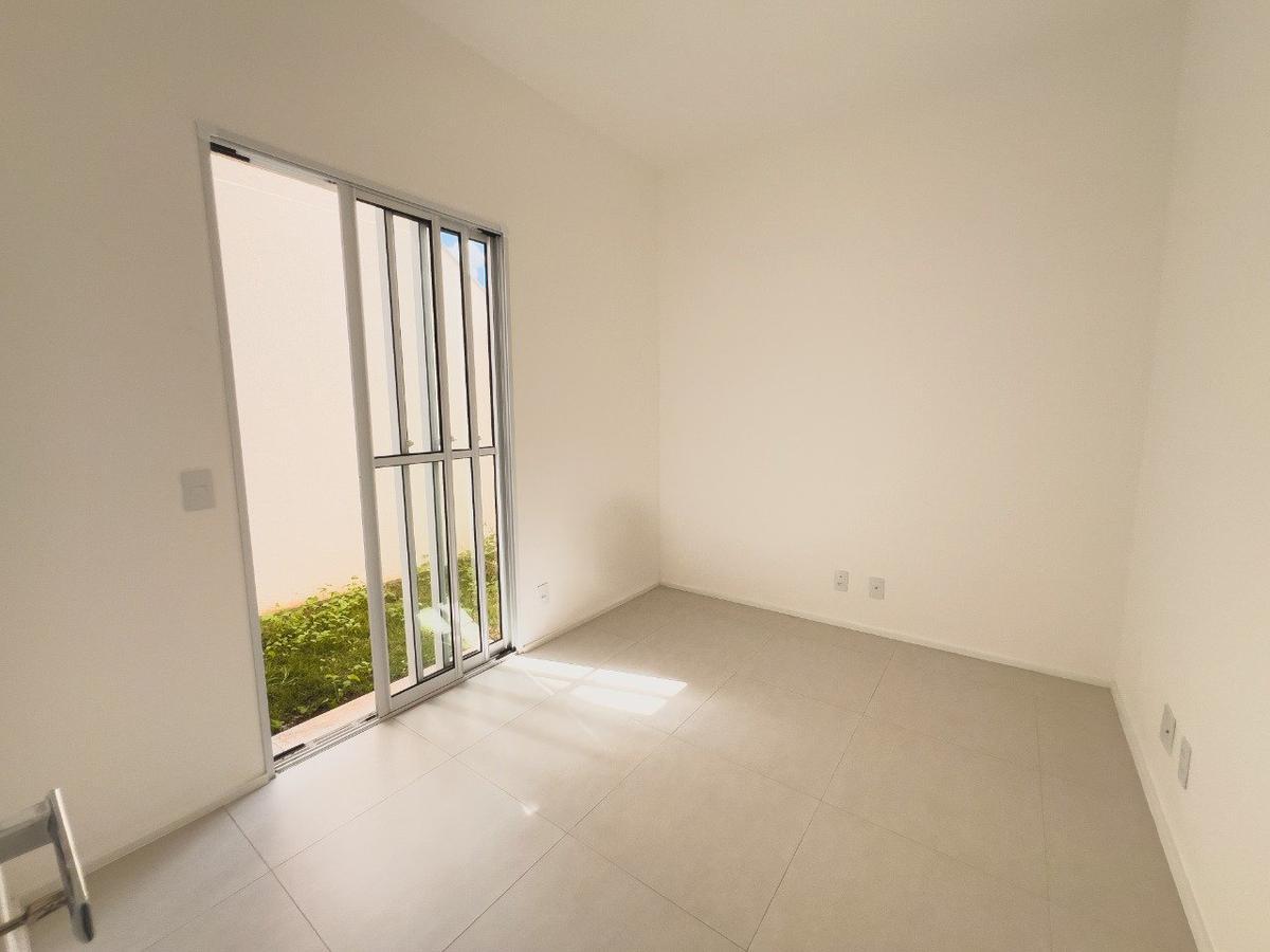 Casa, Pau Pombo, 3 Quartos, 2 Vagas, 1 Suíte