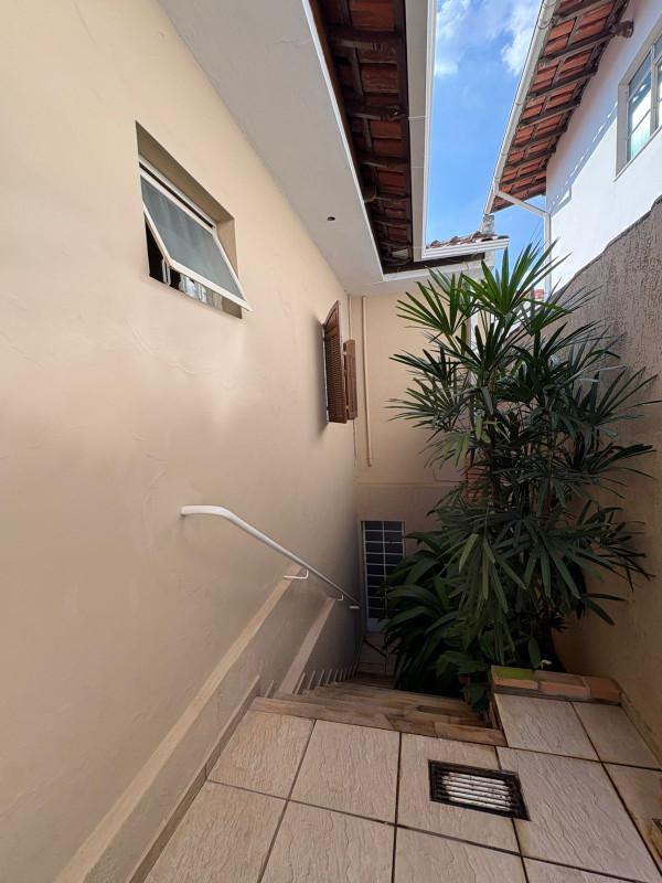 Casa, Barreiro, 3 Quartos, 2 Vagas, 1 Suíte