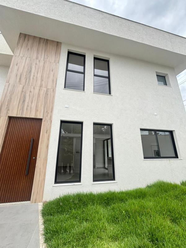 Casa, Planalto, 3 Quartos, 3 Vagas, 2 Suítes