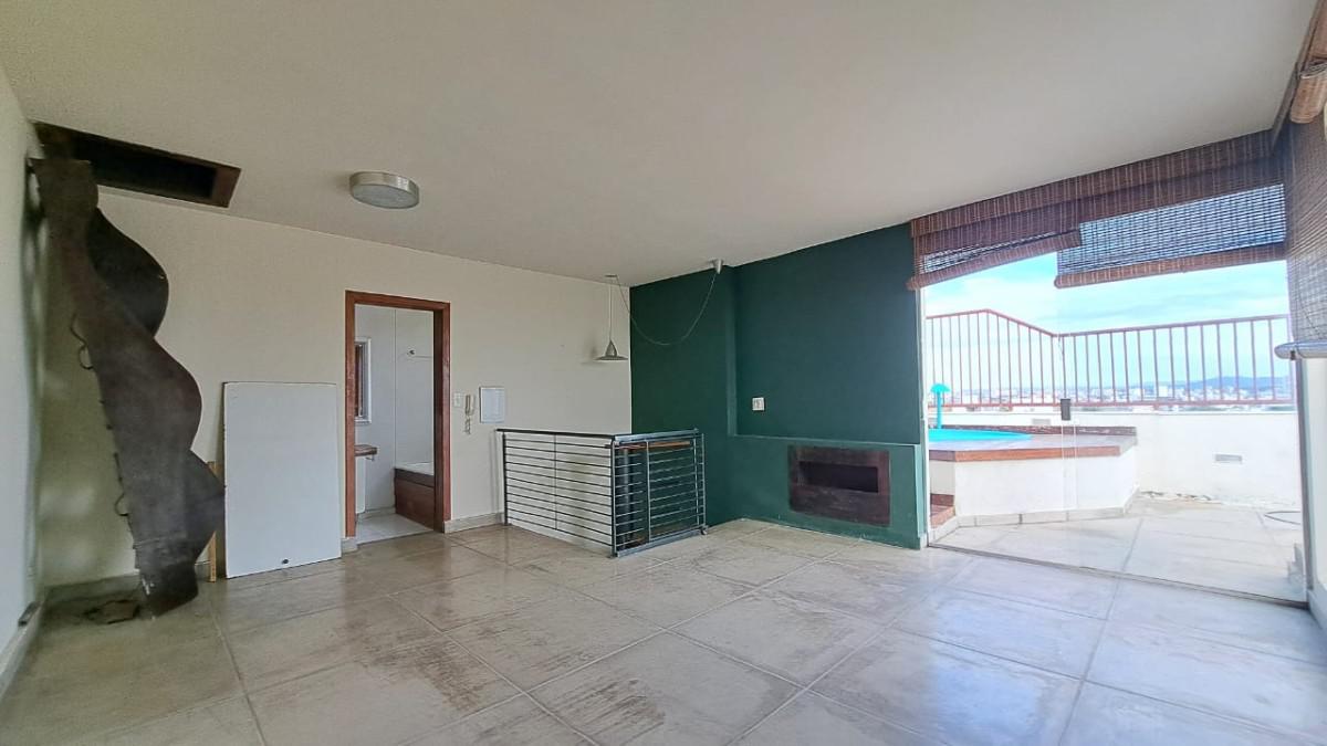 Cobertura, Santa Cruz, 3 Quartos, 2 Vagas, 1 Suíte