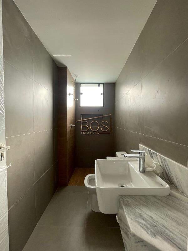 Apartamento, Sagrada Família, 3 Quartos, 2 Vagas, 1 Suíte