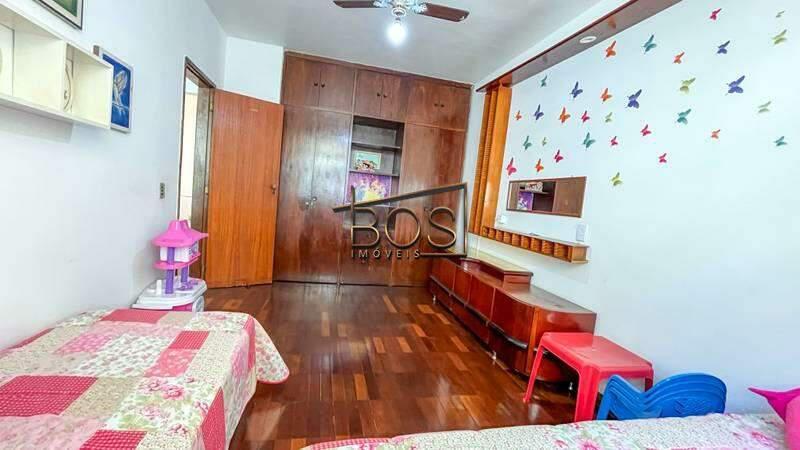 Casa, Serra, 4 Quartos, 2 Vagas, 2 Suítes