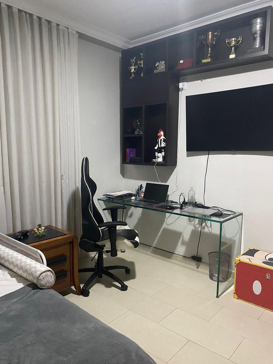 Casa, Castelo, 4 Quartos, 9 Vagas, 4 Suítes