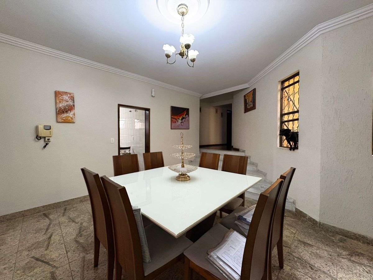 Casa, Dona Clara, 3 Quartos, 4 Vagas, 1 Suíte