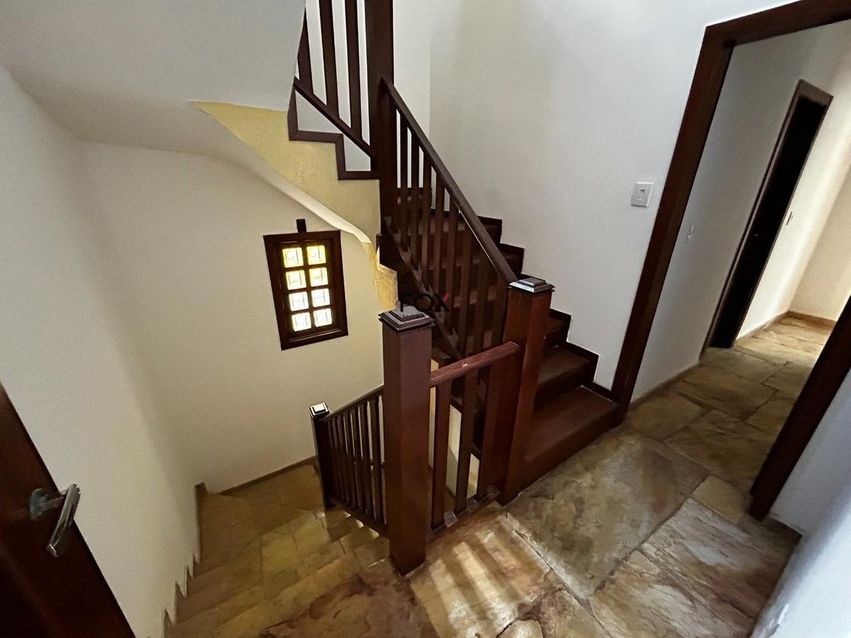 Casa, Santa Lúcia, 4 Quartos, 6 Vagas, 2 Suítes