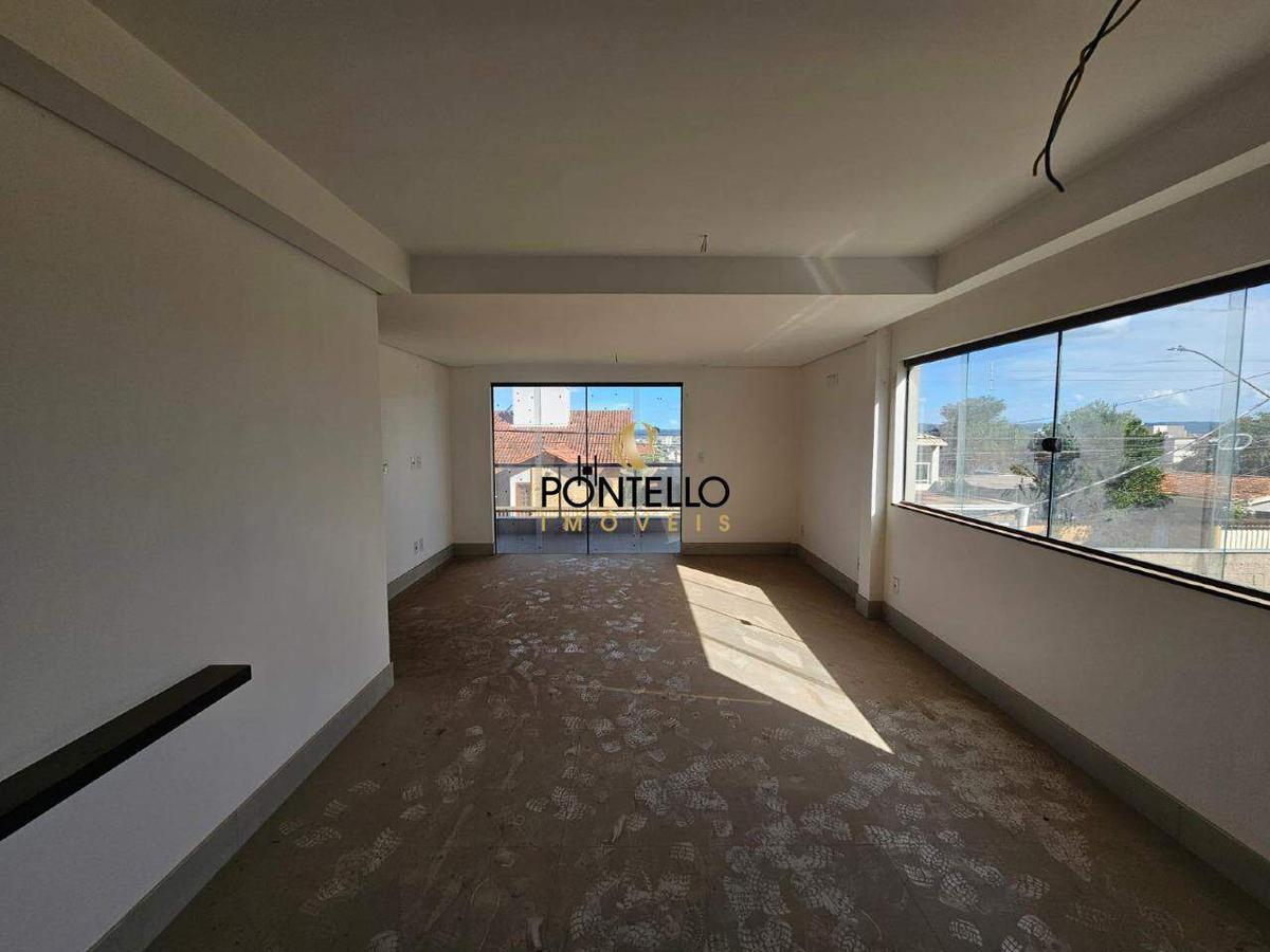Apartamento, Santa Helena, 4 Quartos, 3 Vagas, 1 Suíte