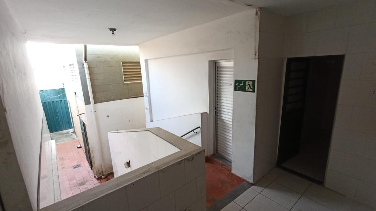 Galpão, Califórnia, 0 Quarto, 3 Vagas