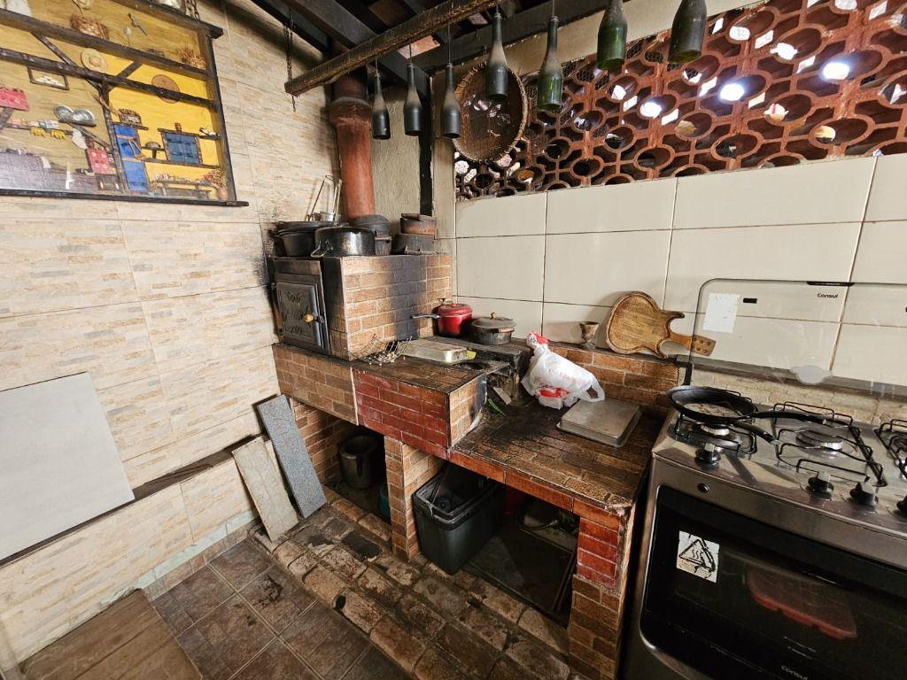 Casa, Esplanada, 3 Quartos, 5 Vagas, 1 Suíte