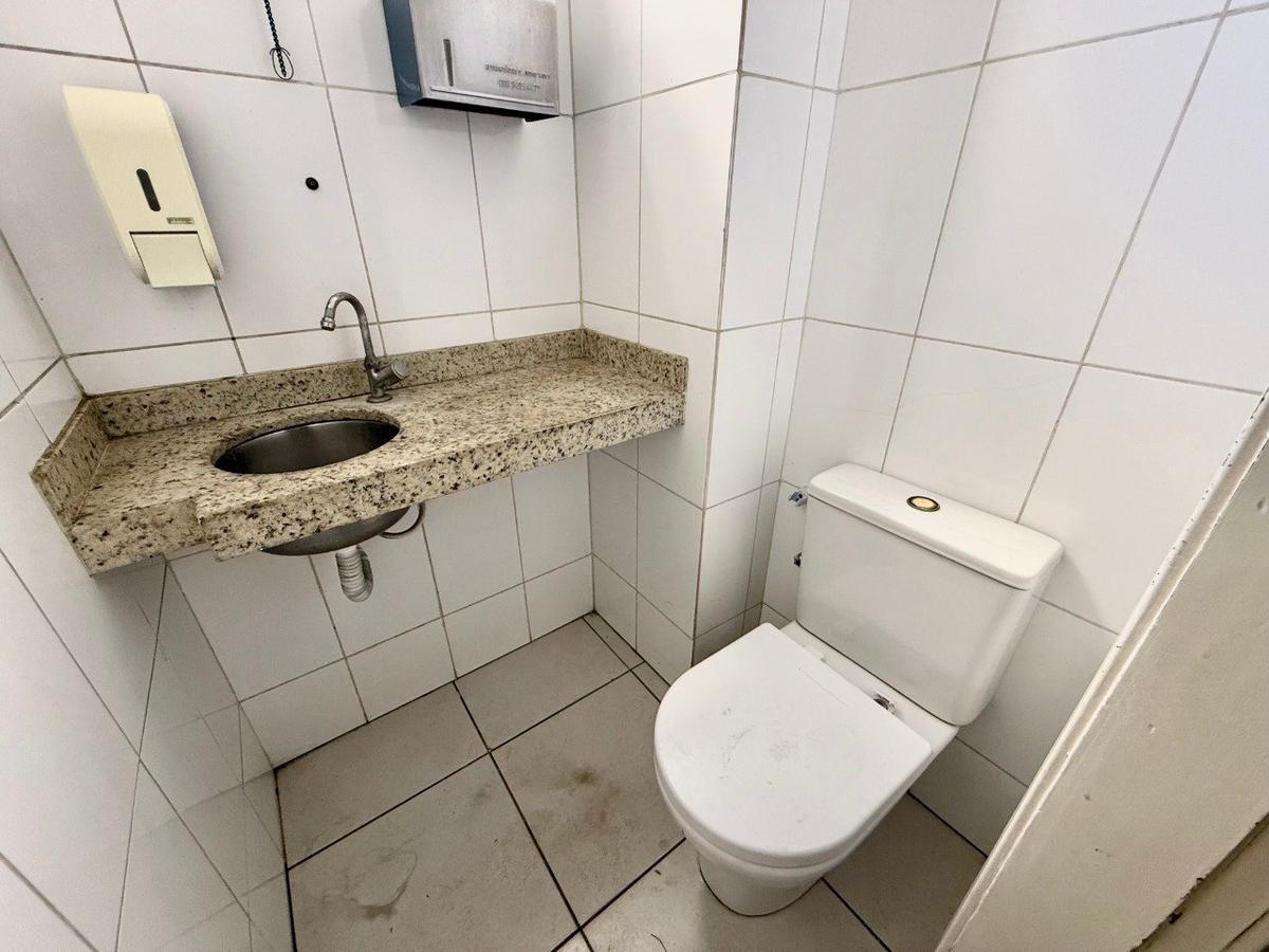 Andar, São José, 0 Quarto, 1 Vaga